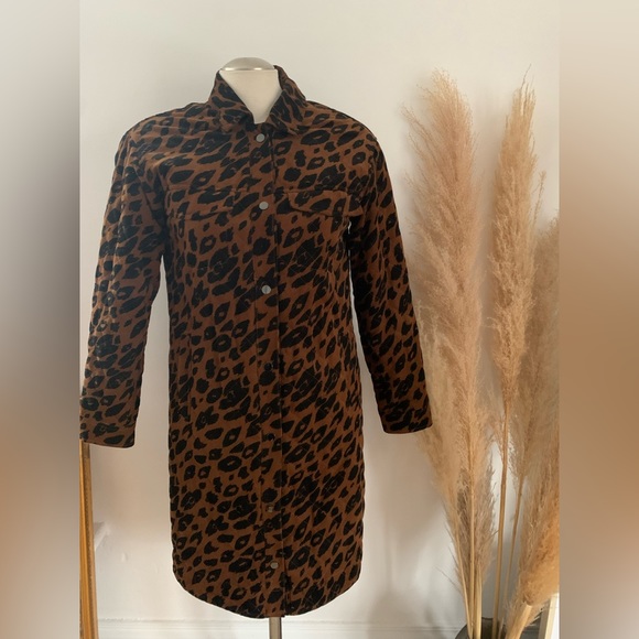 Ichi Brand. Corduroy, animal print, button front, lightweight jacket in size XS. - Picture 2 of 11